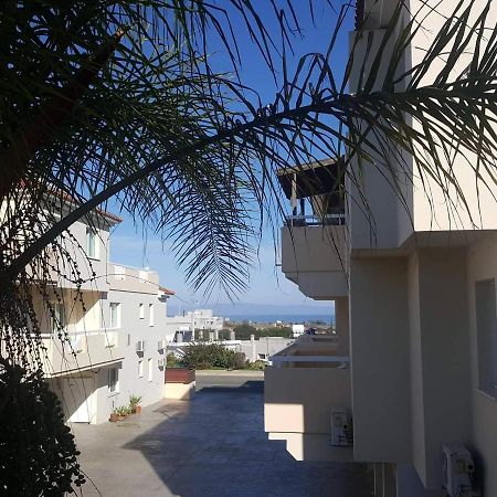 Armstrong Apartment Paralimni Exterior photo